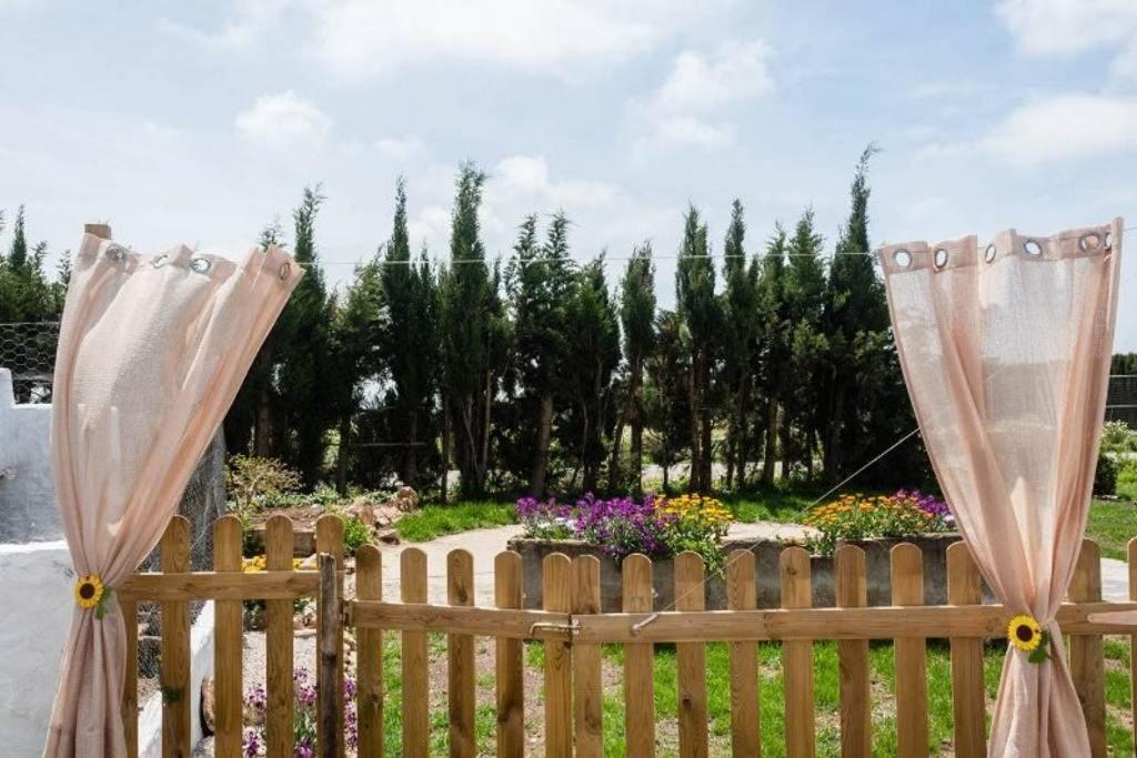 Casa Rural-Granja โกนิล เด ลาฟรอนเตรา ภายนอก รูปภาพ
